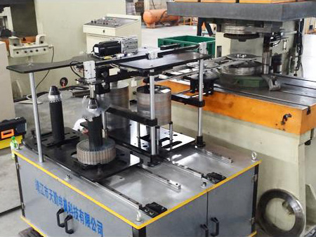 机器人机械手的工作原理